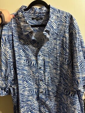 Synergy Men's Blue & White Abstract Print Short-Sleeve Button-Down Shirt 4XLT